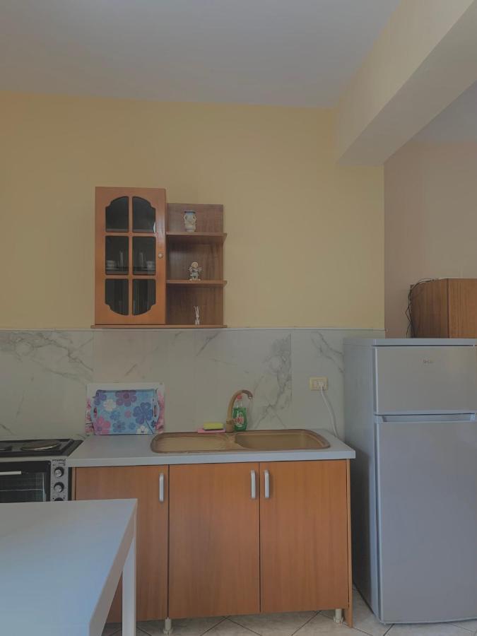 Ava'S Guesthouse Ksamil Extérieur photo